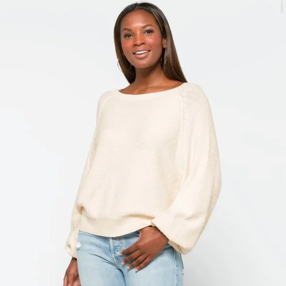 FREE PEOPLE Found My Friend Pullover Oversized Sweater in Ivory - Medium NWT